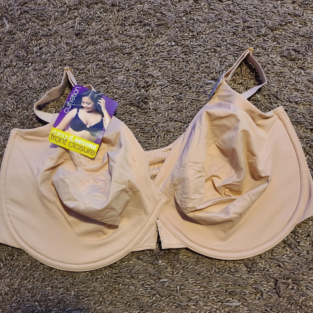 Curvation front closing padless bra cream 44DDD